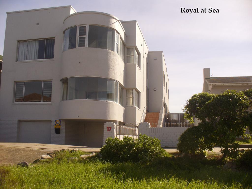 ミューゼンバーグRoyal At Seaアパートメント エクステリア 写真